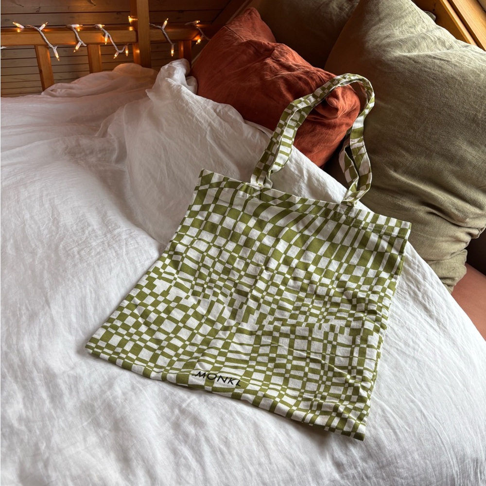 MONKI Tote Bag